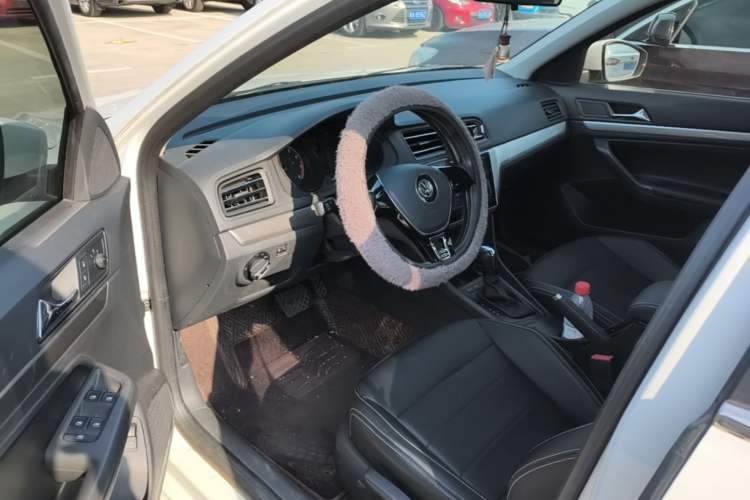 Used Volkswagen Lavida 2019 Lavida Start 1.5L Automatic Trendy Version China VI Standard Driver Seat