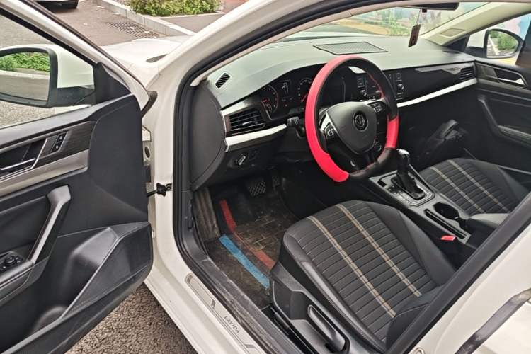 Used Volkswagen Lavida 2019 280TSI DSG Comfort Edition China VI standard Driver Seat