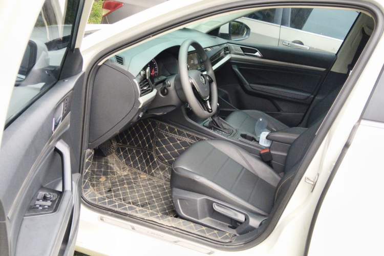 Used Volkswagen Lavida 2019 1.5L Automatic Comfort Edition China VI Standard Driver Seat
