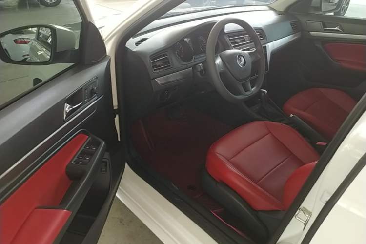 Used Volkswagen Lavida 2019 Lavida Start 1.5L Automatic Trendy Version China VI Standard Driver Seat