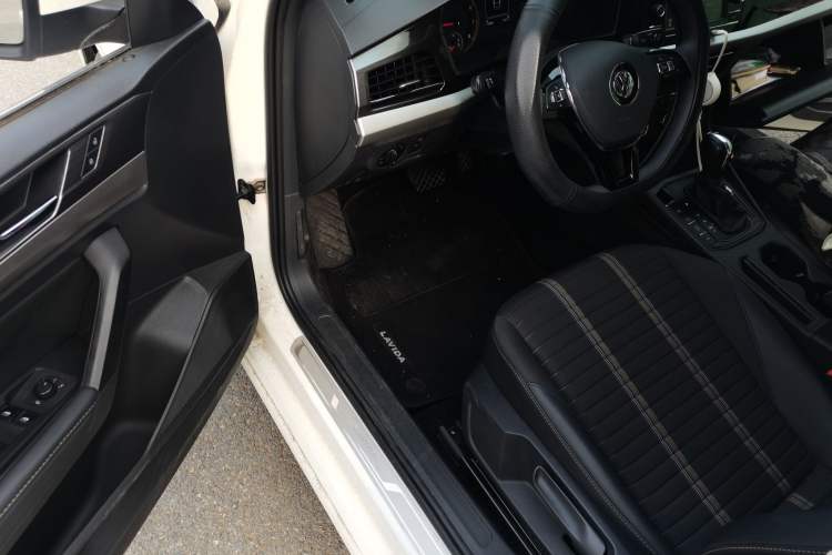 Used Volkswagen Lavida 2019 280TSI DSG Comfort Edition China VI standard Driver Seat