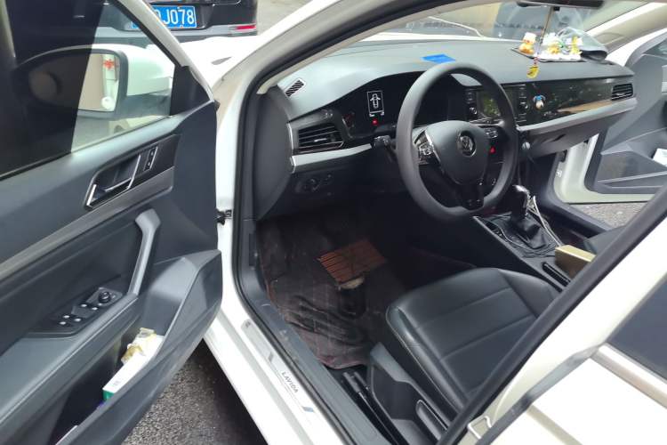 Used Volkswagen Lavida 2019 1.5L Automatic Comfort Edition China VI Standard Driver Seat