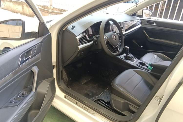 Used Volkswagen Lavida 2019 1.5L Automatic Comfort Edition China VI Standard Driver Seat