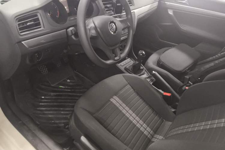 Used Volkswagen Lavida 2019 Lavida Start 1.5L Manual Fashion Edition China VI Standard Driver Seat