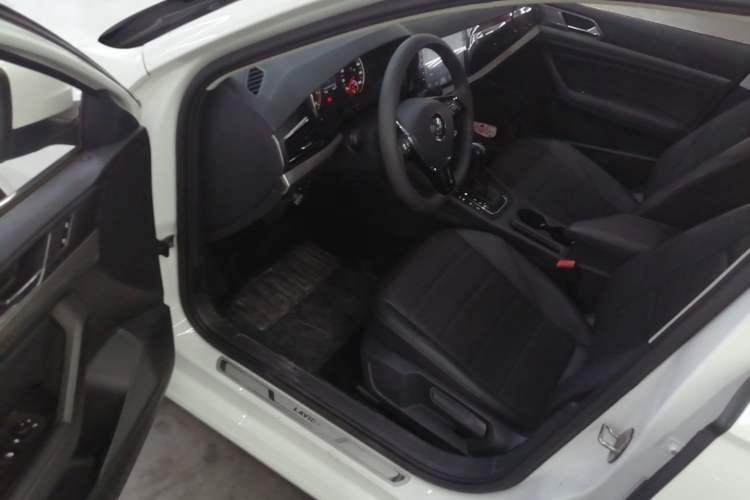 Used Volkswagen Lavida 2019 1.5L Automatic Comfort Edition China VI Standard Driver Seat