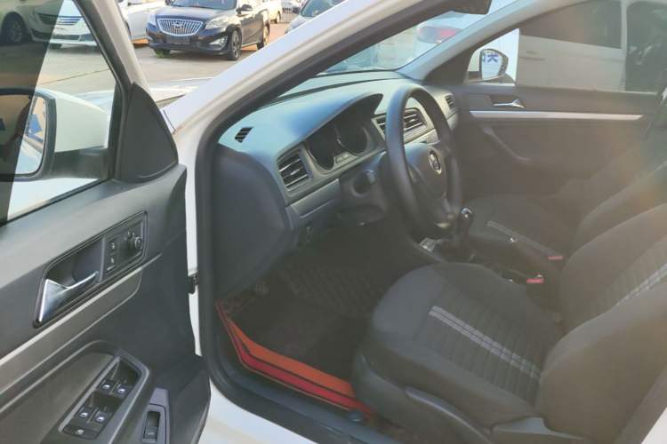 Used Volkswagen Lavida 2019 Lavida Start 1.5L Manual Fashion Edition China VI Standard Driver Seat