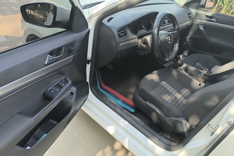 Used Volkswagen Lavida 2019 Lavida Start 1.5L Manual Fashion Edition China VI Standard Driver Seat