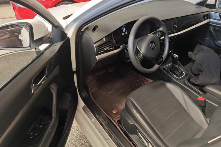 Used Volkswagen Lavida 2019 1.5L Automatic Comfort Edition China VI Standard Driver Seat