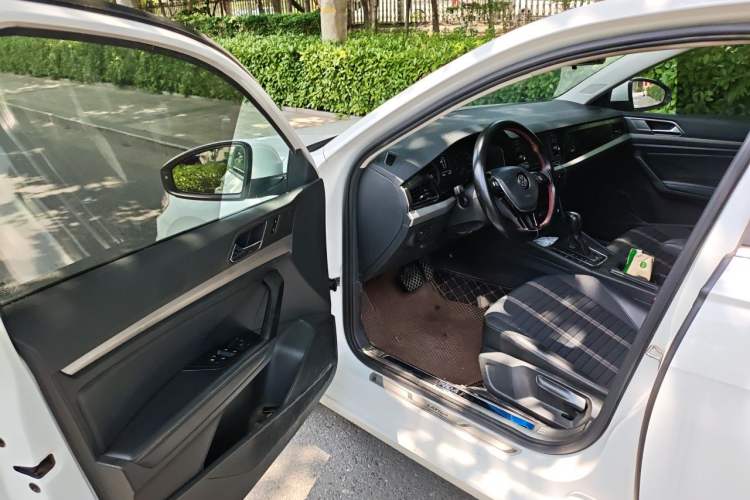 Used Volkswagen Lavida 2019 1.5L Automatic Vision Edition China VI Standard Driver Seat
