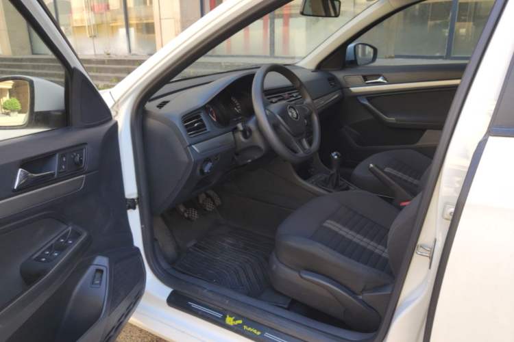 Used Volkswagen Lavida 2019 Lavida Start 1.5L Manual Fashion Edition China VI Standard Driver Seat