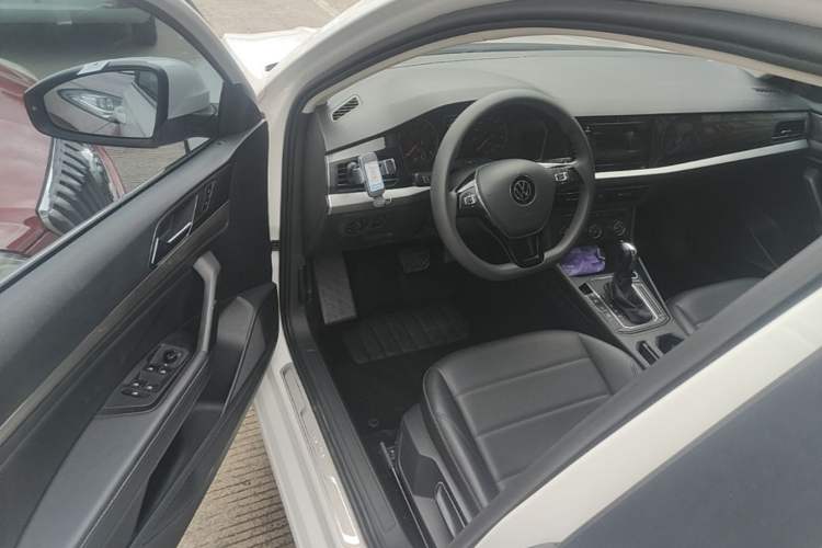 Used Volkswagen Lavida 2019 1.5L Automatic Comfort Edition China VI Standard Driver Seat