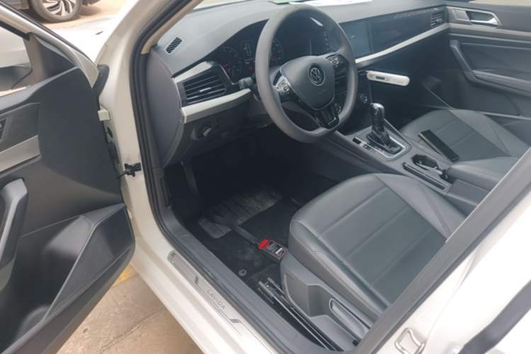 Used Volkswagen Lavida 2019 1.5L Automatic Comfort Edition China VI Standard Driver Seat