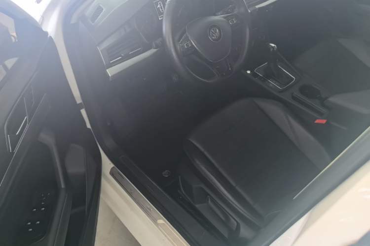 Used Volkswagen Lavida 2019 1.5L Automatic Comfort Edition China VI Standard Driver Seat