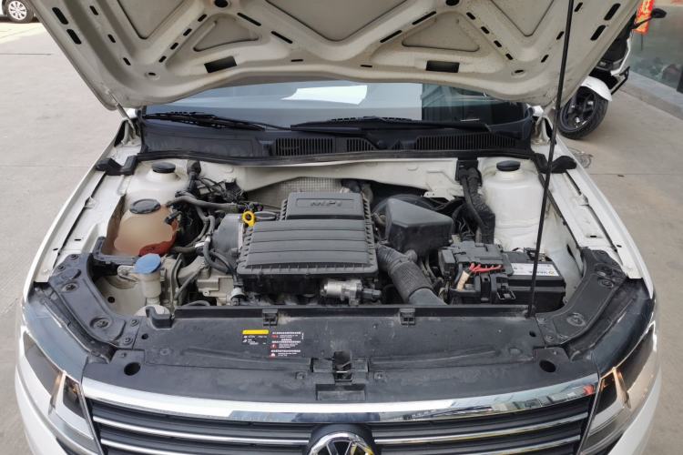 Used Volkswagen Lavida 2019 Lavida Start 1.5L Automatic Trendy Version China VI Standard Engine Bay