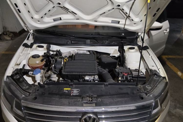 Used Volkswagen Lavida 2019 Lavida Start 1.5L Manual Fashion Edition China VI Standard Engine Bay