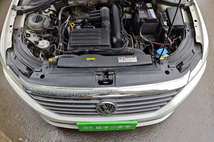 Used Volkswagen Lavida 2019 280TSI DSG Comfort Edition China VI standard Engine Bay