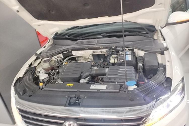 Used Volkswagen Lavida 2019 1.5L Automatic Vision Edition China VI Standard Engine Bay