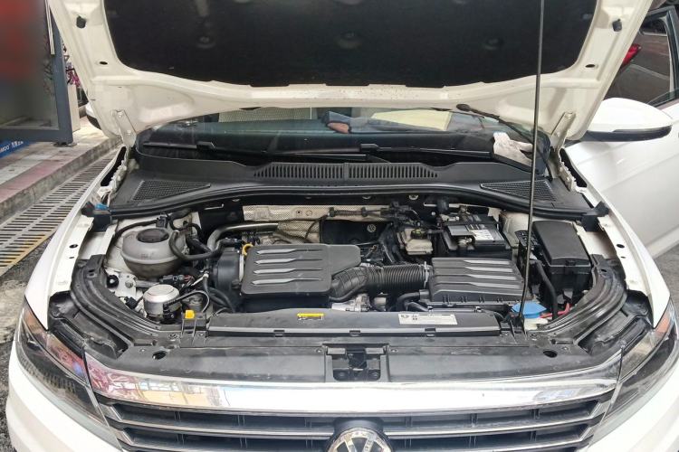 Used Volkswagen Lavida 2019 1.5L Manual Comfort Edition China VI Standard Engine Bay