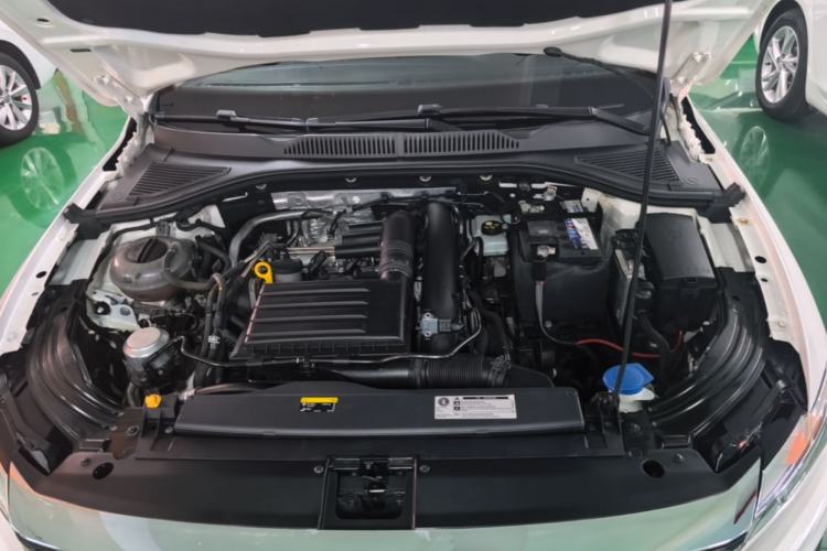 Used Volkswagen Lavida 2019 280TSI DSG Comfort Edition China VI standard Engine Bay