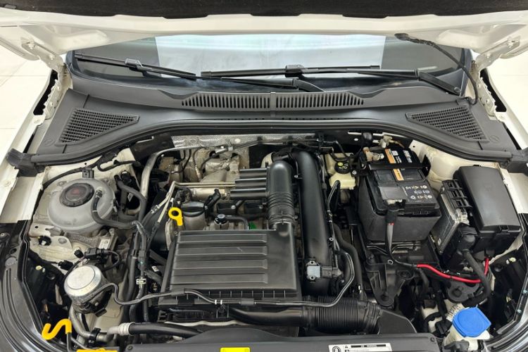 Used Volkswagen Lavida 2019 280TSI DSG Comfort Edition China VI standard Engine Bay