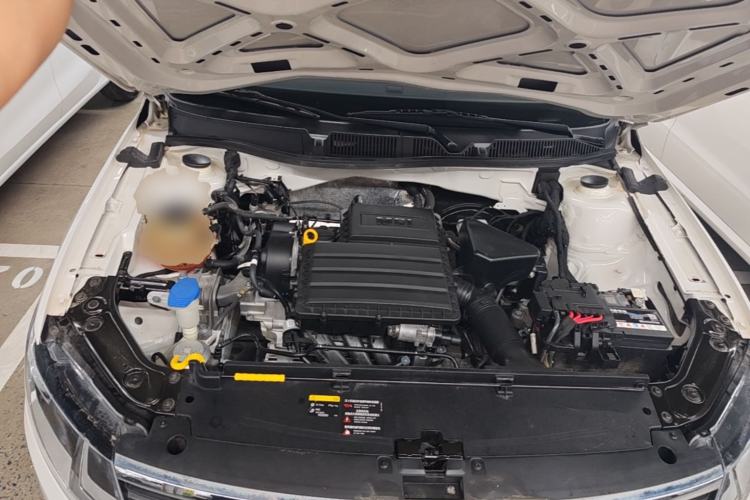 Used Volkswagen Lavida 2019 Lavida Start 1.5L Manual Fashion Edition China VI Standard Engine Bay