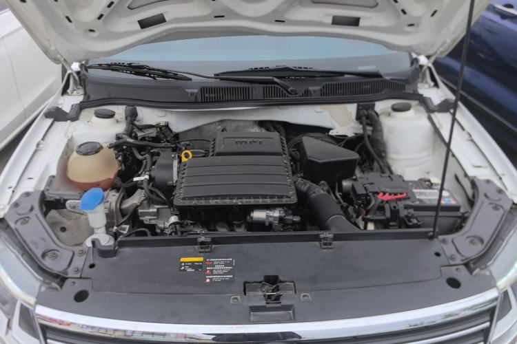 Used Volkswagen Lavida 2019 Lavida Start 1.5L Automatic Trendy Version China VI Standard Engine Bay
