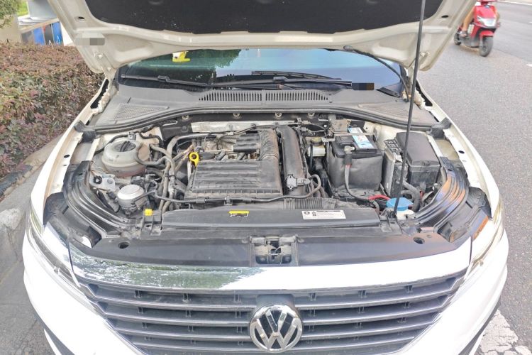 Used Volkswagen Lavida 2019 280TSI DSG Comfort Edition China VI standard Engine Bay