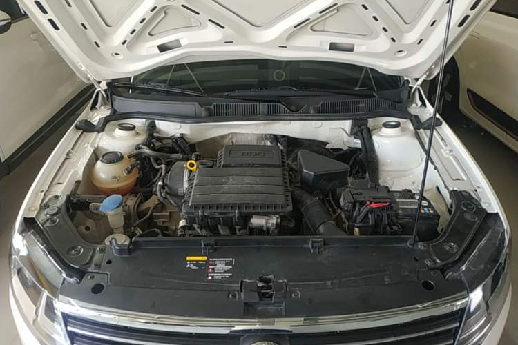 Used Volkswagen Lavida 2019 Lavida Start 1.5L Automatic Trendy Version China VI Standard Engine Bay