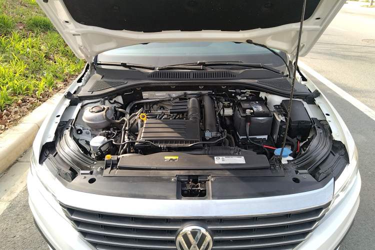 Used Volkswagen Lavida 2019 280TSI DSG Comfort Edition China VI standard Engine Bay