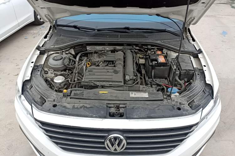 Used Volkswagen Lavida 2019 280TSI DSG Comfort Edition China VI standard Engine Bay