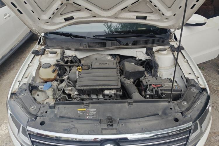 Used Volkswagen Lavida 2019 Lavida Start 1.5L Manual Fashion Edition China VI Standard Engine Bay