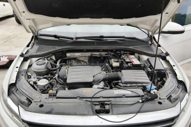 Used Volkswagen Lavida 2019 1.5L Automatic Comfort Edition China VI Standard Engine Bay