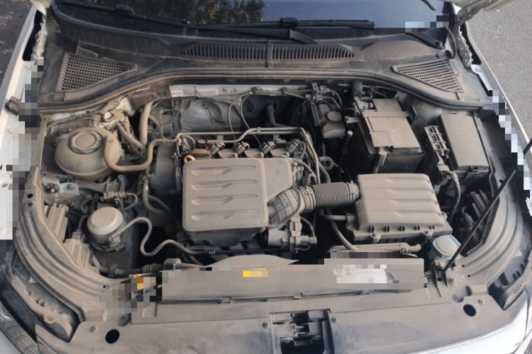 Used Volkswagen Lavida 2019 1.5L Automatic Fashion Edition China VI Engine Bay