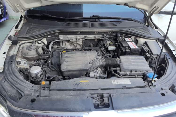 Used Volkswagen Lavida 2019 1.5L Automatic Comfort Edition China VI Standard Engine Bay