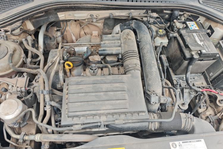 Used Volkswagen Lavida 2019 280TSI DSG Comfort Edition China VI standard Engine Bay
