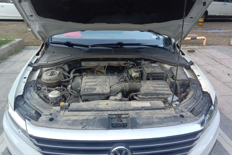 Used Volkswagen Lavida 2019 1.5L Automatic Comfort Edition China VI Standard Engine Bay