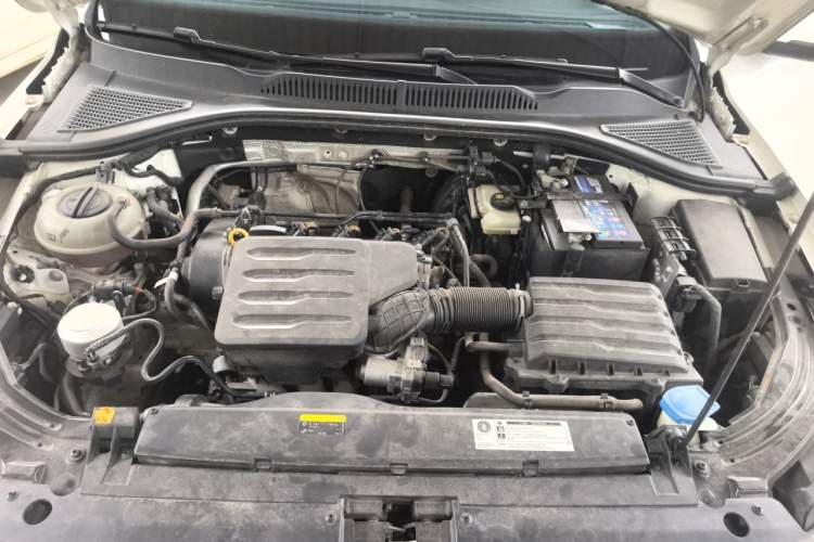 Used Volkswagen Lavida 2019 1.5L Automatic Comfort Edition China VI Standard Engine Bay