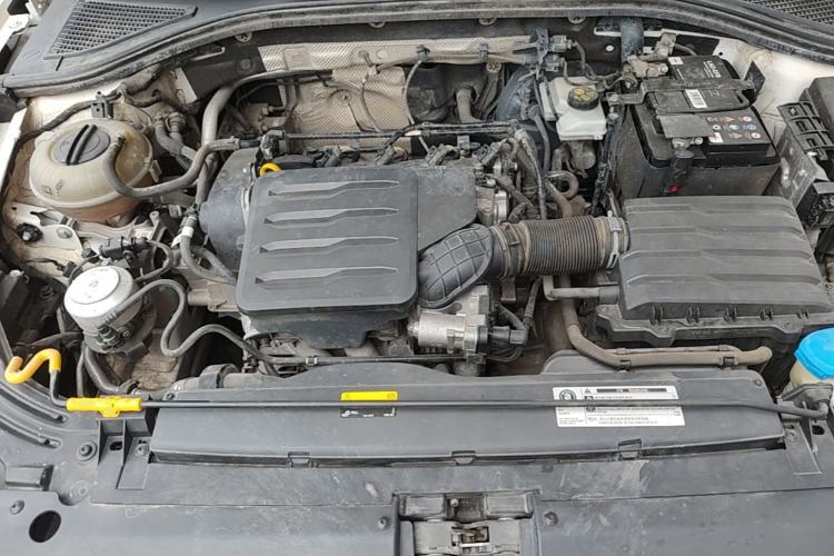 Used Volkswagen Lavida 2019 1.5L Automatic Comfort Edition China VI Standard Engine Bay