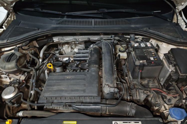 Used Volkswagen Lavida 2019 280TSI DSG Luxury Edition China VI Standard Engine Bay