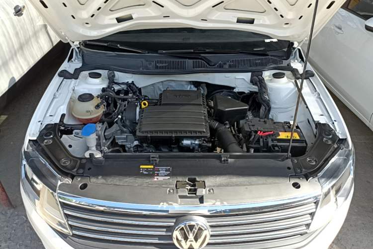 Used Volkswagen Lavida 2019 Lavida Start 1.5L Automatic Trendy Version China VI Standard Engine Bay