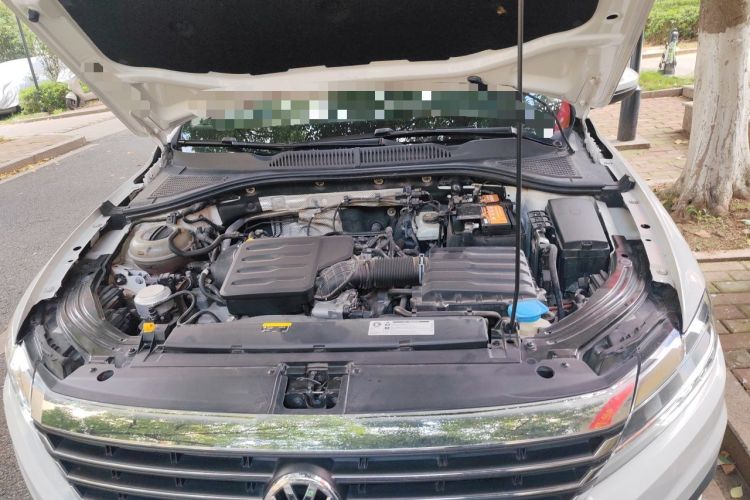 Used Volkswagen Lavida 2019 1.5L Automatic Fashion Edition China VI Engine Bay