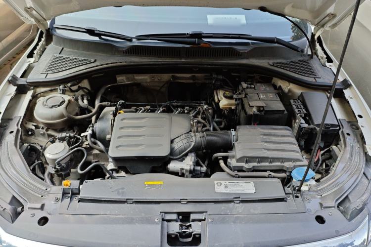 Used Volkswagen Lavida 2019 1.5L Automatic Vision Edition China VI Standard Engine Bay