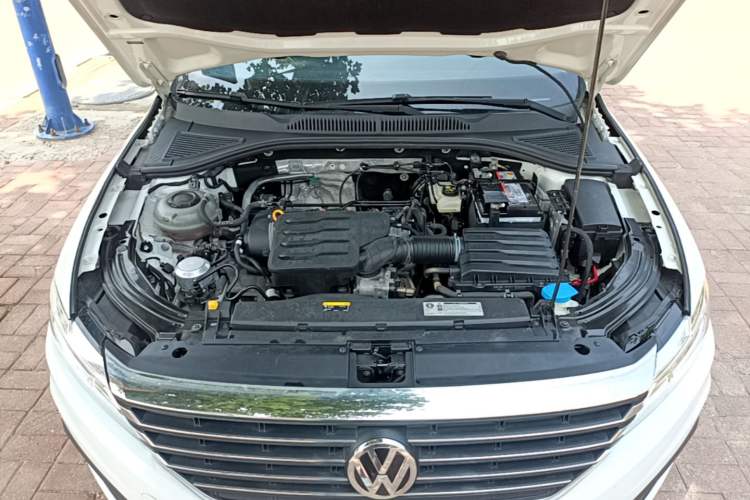Used Volkswagen Lavida 2019 1.5L Automatic Comfort Edition China VI Standard Engine Bay