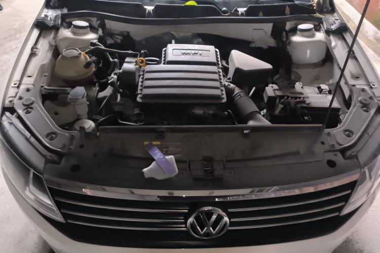 Used Volkswagen Lavida 2019 Lavida Start 1.5L Manual Fashion Edition China VI Standard Engine Bay