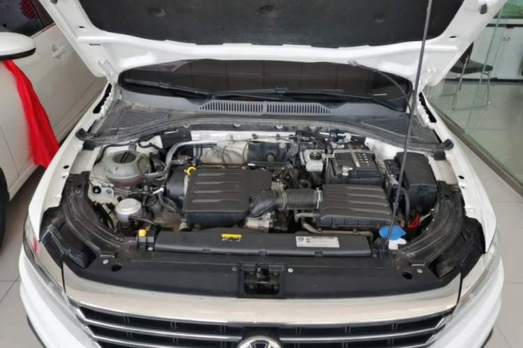Used Volkswagen Lavida 2019 1.5L Automatic Comfort Edition China VI Standard Engine Bay