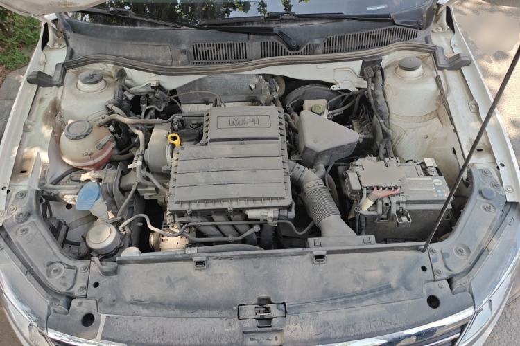 Used Volkswagen Lavida 2019 Lavida Start 1.5L Manual Fashion Edition China VI Standard Engine Bay