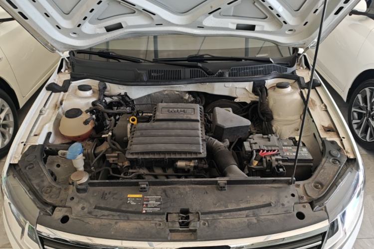 Used Volkswagen Lavida 2019 Lavida Start 1.5L Manual Fashion Edition China VI Standard Engine Bay
