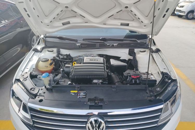Used Volkswagen Lavida 2019 Lavida Start 1.5L Automatic Trendy Version China VI Standard Engine Bay