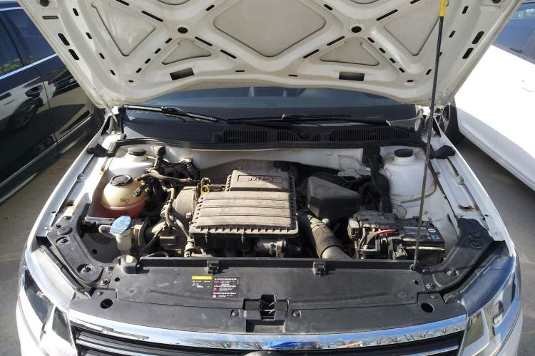 Used Volkswagen Lavida 2019 Lavida Start 1.5L Manual Fashion Edition China VI Standard Engine Bay