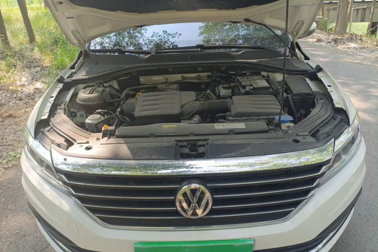Used Volkswagen Lavida 2019 1.5L Automatic Comfort Edition China VI Standard Engine Bay